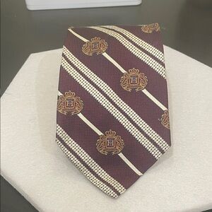 Tommy Hilfiger Maroon Tie with Cream Stripes and Gold Crest Motifs